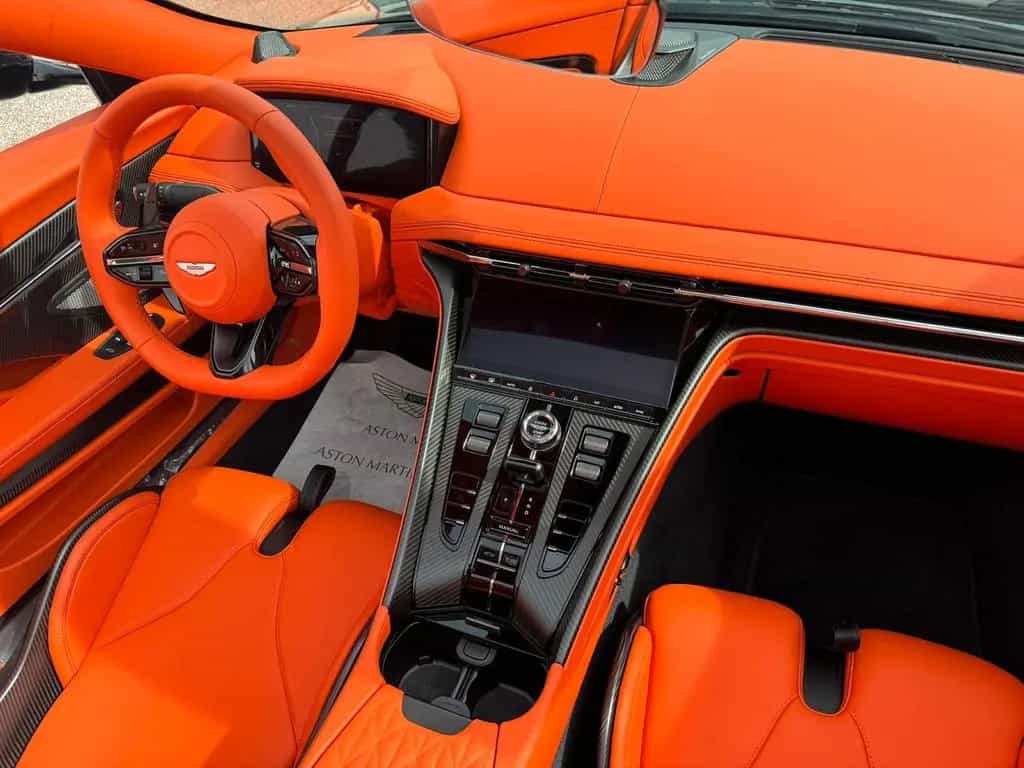Aston Martin V8 Volante 09/2024-photo-7