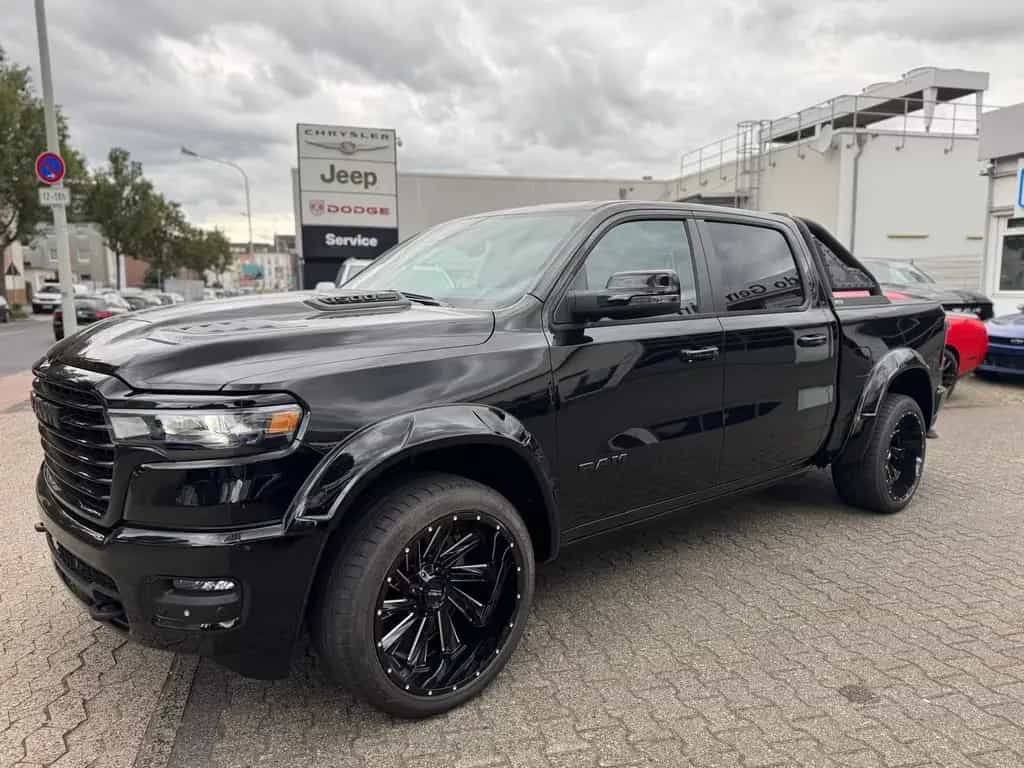 Dodge RAM 1500 Laramie Night Premium Crew 2025 UMBAU 06/2025-photo-10