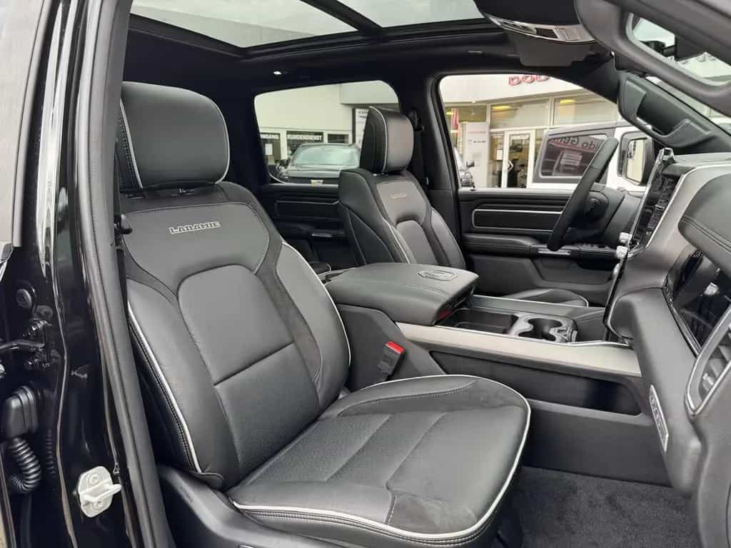 Dodge RAM 1500 Laramie Night Premium Crew 2025 UMBAU 06/2025-photo-19