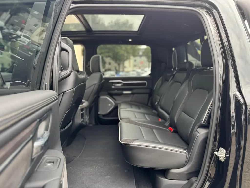 Dodge RAM 1500 Laramie Night Premium Crew 2025 UMBAU 06/2025-photo-21