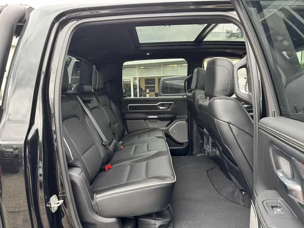 Dodge RAM 1500 Laramie Night Premium Crew 2025 UMBAU 06/2025-photo-23