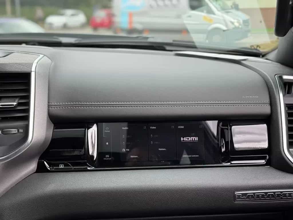 Dodge RAM 1500 Laramie Night Premium Crew 2025 UMBAU 06/2025-photo-29