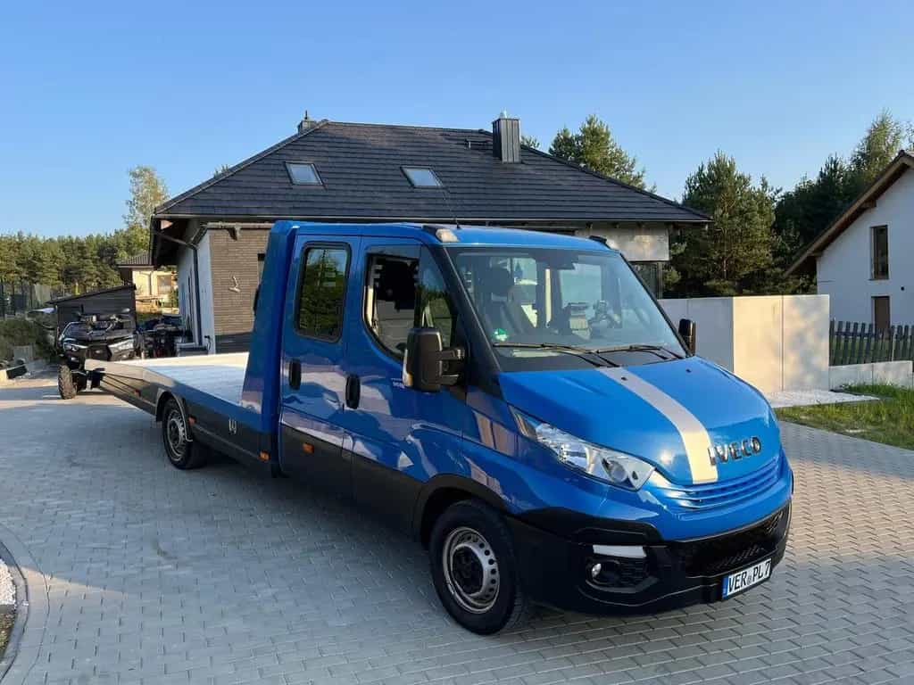 Iveco Daily 2.3 D Schlepper KLIMA 7 Pers. TÜV 10/26 06/2018-photo-1