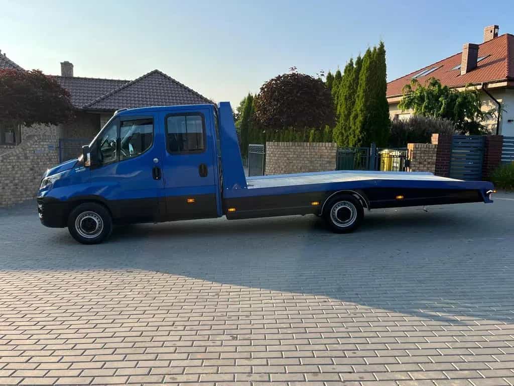 Iveco Daily 2.3 D Schlepper KLIMA 7 Pers. TÜV 10/26 06/2018-photo-3