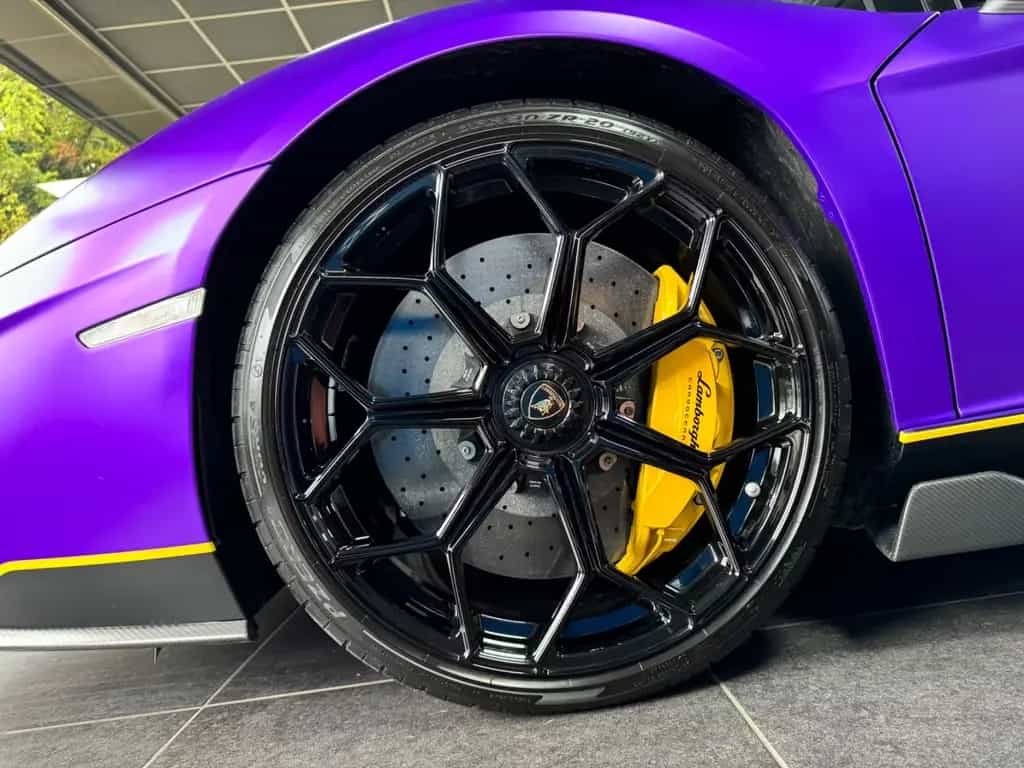 Lamborghini Aventador Ultimae Roadster 1 of 250- Full carbon 06/2022-photo-12