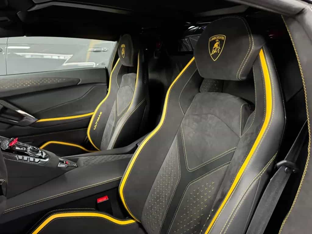 Lamborghini Aventador Ultimae Roadster 1 of 250- Full carbon 06/2022-photo-17