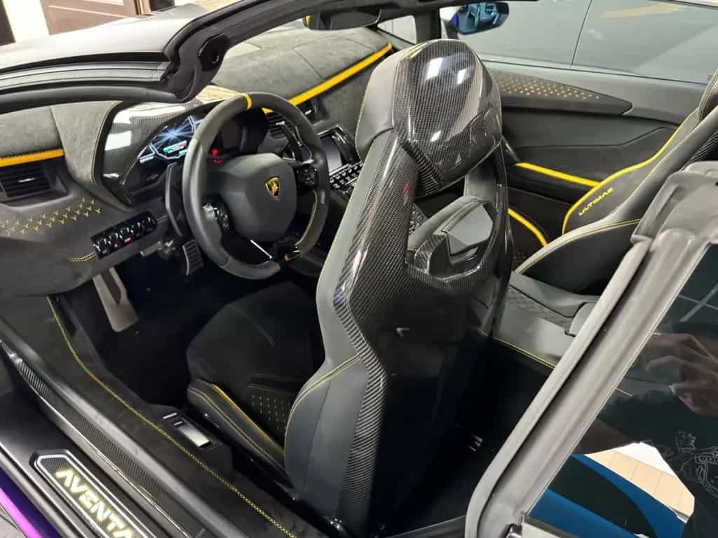 Lamborghini Aventador Ultimae Roadster 1 of 250- Full carbon 06/2022-photo-18