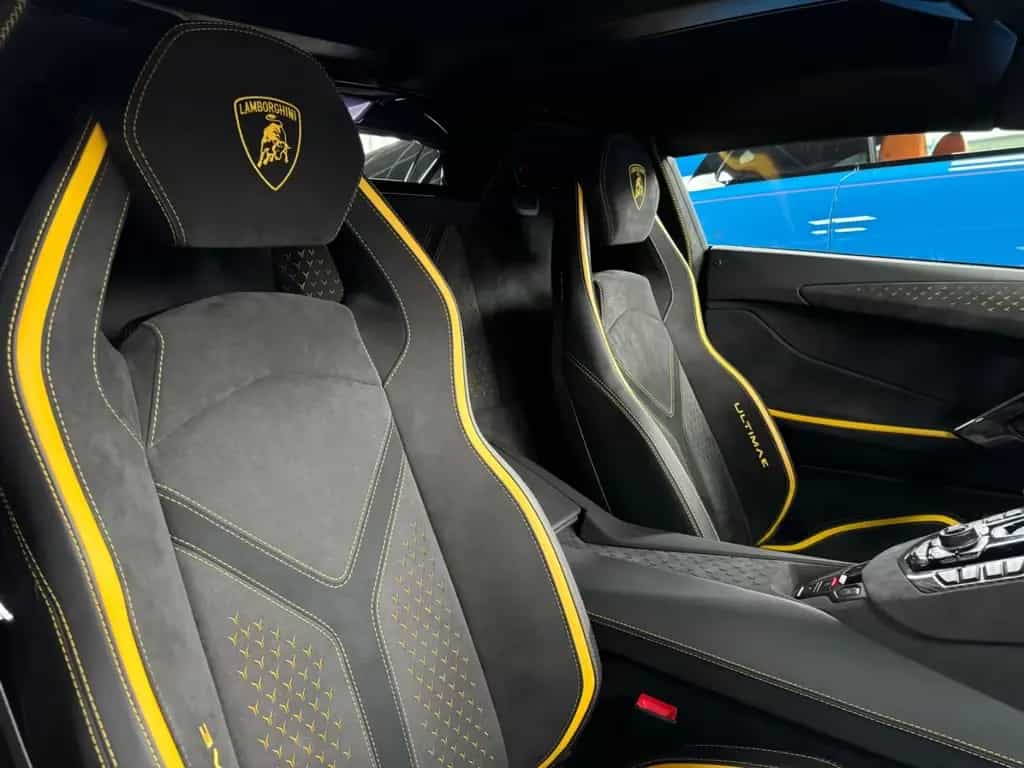 Lamborghini Aventador Ultimae Roadster 1 of 250- Full carbon 06/2022-photo-20