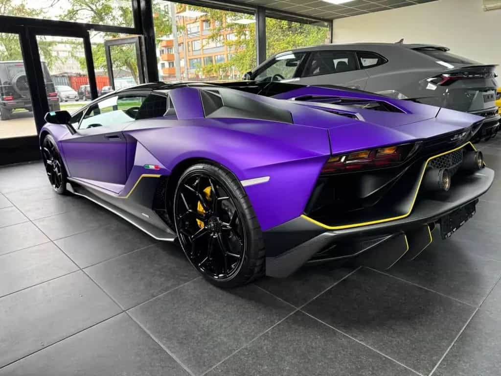 Lamborghini Aventador Ultimae Roadster 1 of 250- Full carbon 06/2022-photo-5