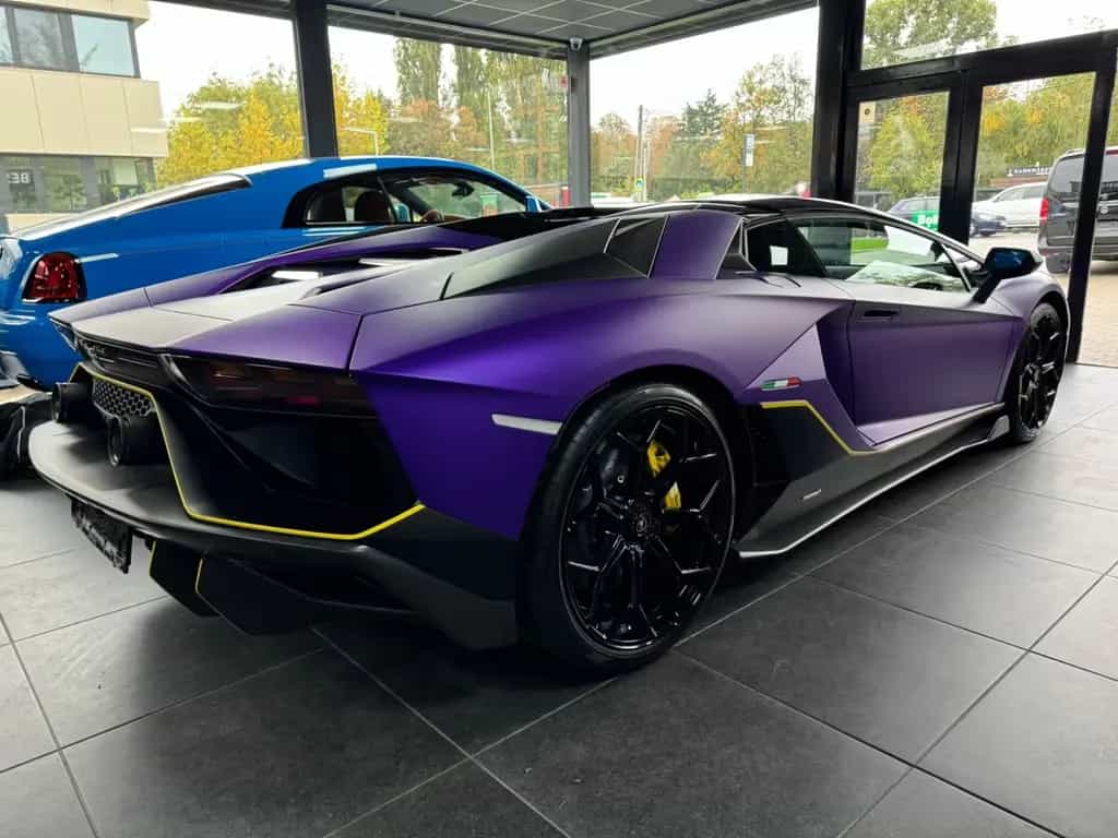 Lamborghini Aventador Ultimae Roadster 1 of 250- Full carbon 06/2022-photo-9