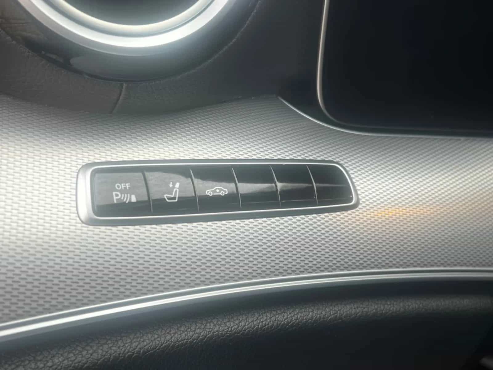 Mercedes-Benz E-Class 63 AMG 08/2019-photo-16