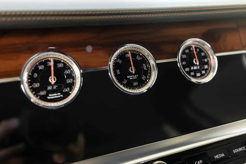 Bentley Flying Spur S V8 - Naim, Diamond Quilting 07/2025-photo-17