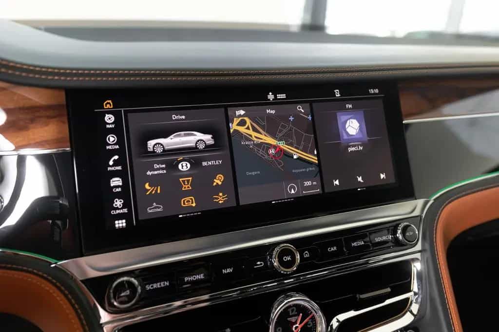 Bentley Flying Spur S V8 - Naim, Diamond Quilting 07/2025-photo-18