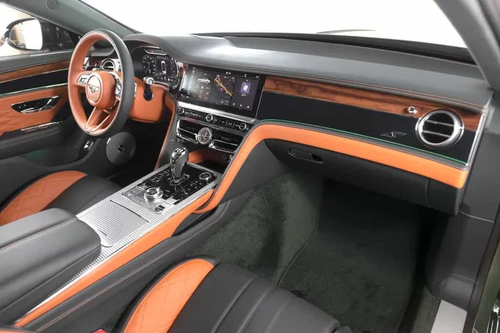 Bentley Flying Spur S V8 - Naim, Diamond Quilting 07/2025-photo-21