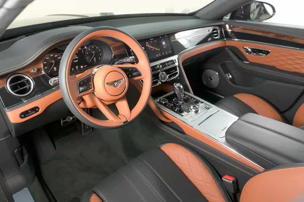 Bentley Flying Spur S V8 - Naim, Diamond Quilting 07/2025-photo-7