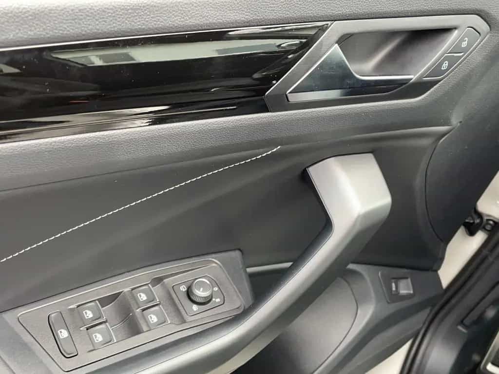 Volkswagen T-Roc 1.5 TSI R-Line DSG LED APP Connect SH ACC 06/2024-photo-10