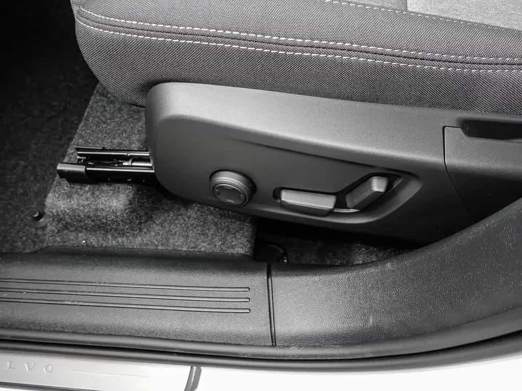 Volvo XC40 B3 Benzin Plus Dark Business-Paket BLIS Pix 09/2024-photo-11