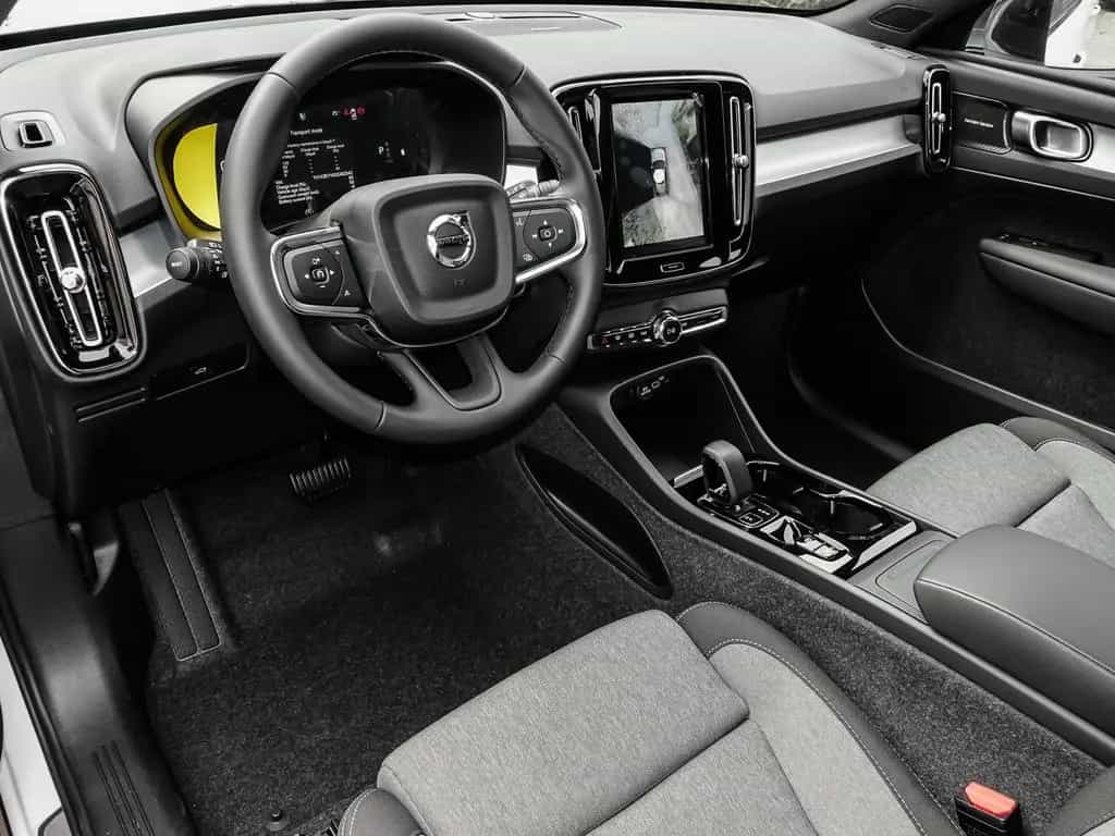 Volvo XC40 B3 Benzin Plus Dark Business-Paket BLIS Pix 09/2024-photo-4