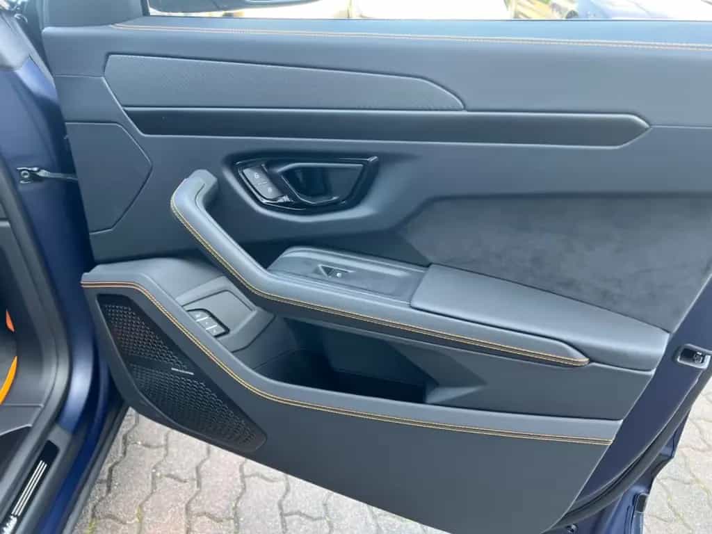 Lamborghini Urus S BIG CARBON/BI-COLOR ORANGE/MAGNO/Prod2024 07/2024-photo-17