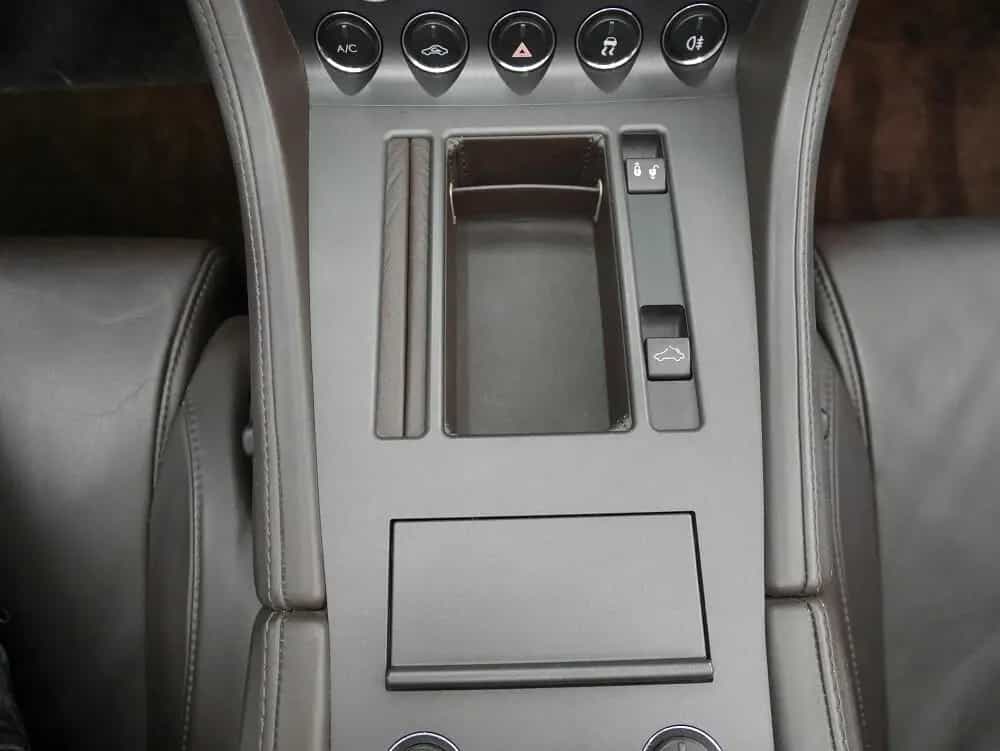 Aston Martin V8 Vantage 4.3l Roadster Dt. Ausfuerung/Wartung 04/2008-photo-17