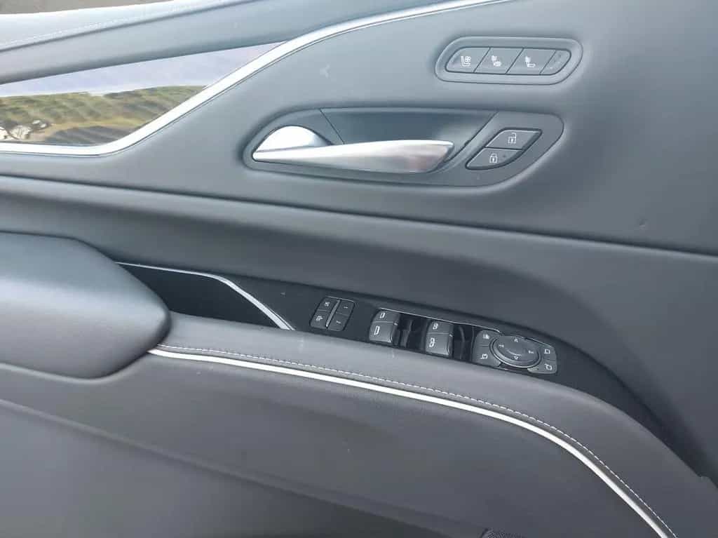 Cadillac Escalade 4WD Sport Platinum 12/2024-photo-11