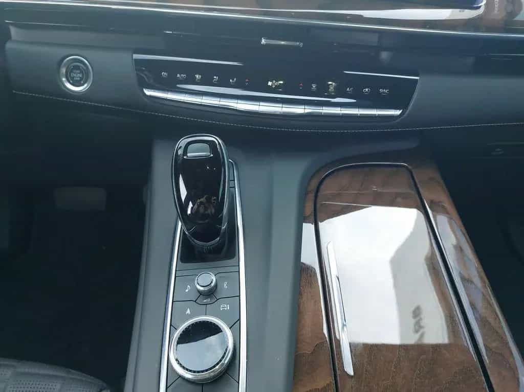 Cadillac Escalade 4WD Sport Platinum 12/2024-photo-13