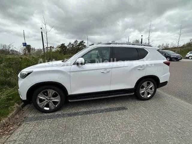 Ssangyong Rexton 2.2 Diesel Sapp. 4WD AT, AHK, Trittbrett 07/2022-photo-4