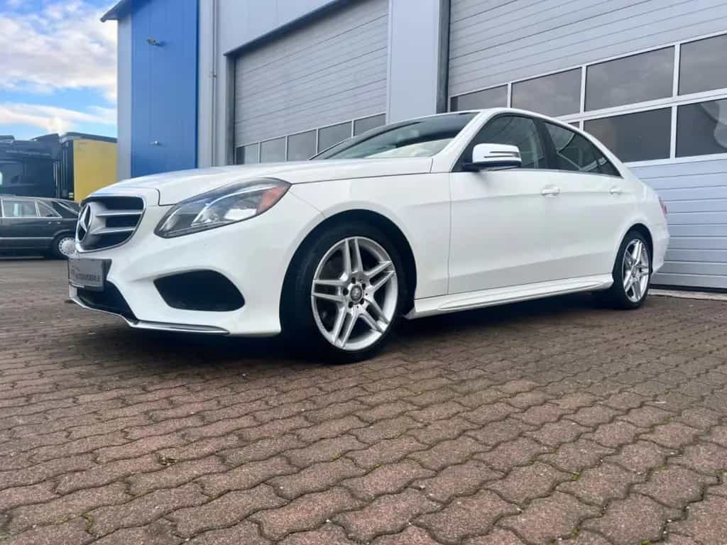Mercedes-Benz E 350 4MATIC AMG 18"AMG/HARMAN KARDON/KEYLESS-GO 03/2015-photo-21