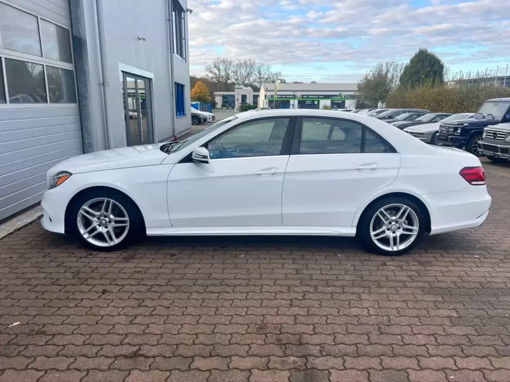 Mercedes-Benz E 350 4MATIC AMG 18"AMG/HARMAN KARDON/KEYLESS-GO 03/2015-photo-6