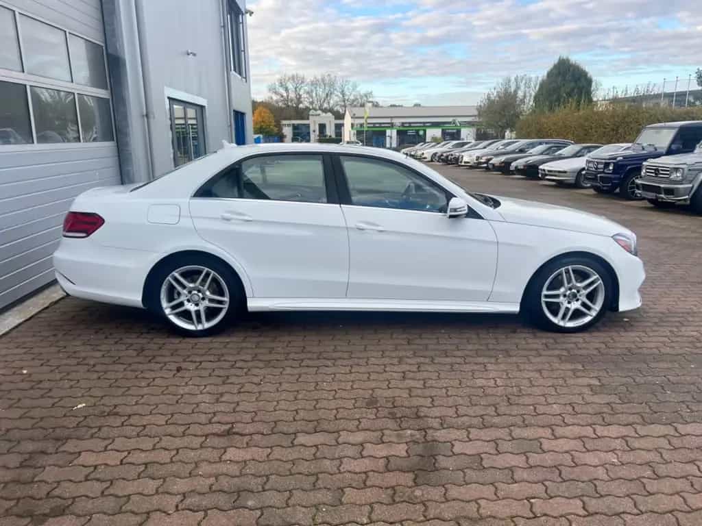 Mercedes-Benz E 350 4MATIC AMG 18"AMG/HARMAN KARDON/KEYLESS-GO 03/2015-photo-7