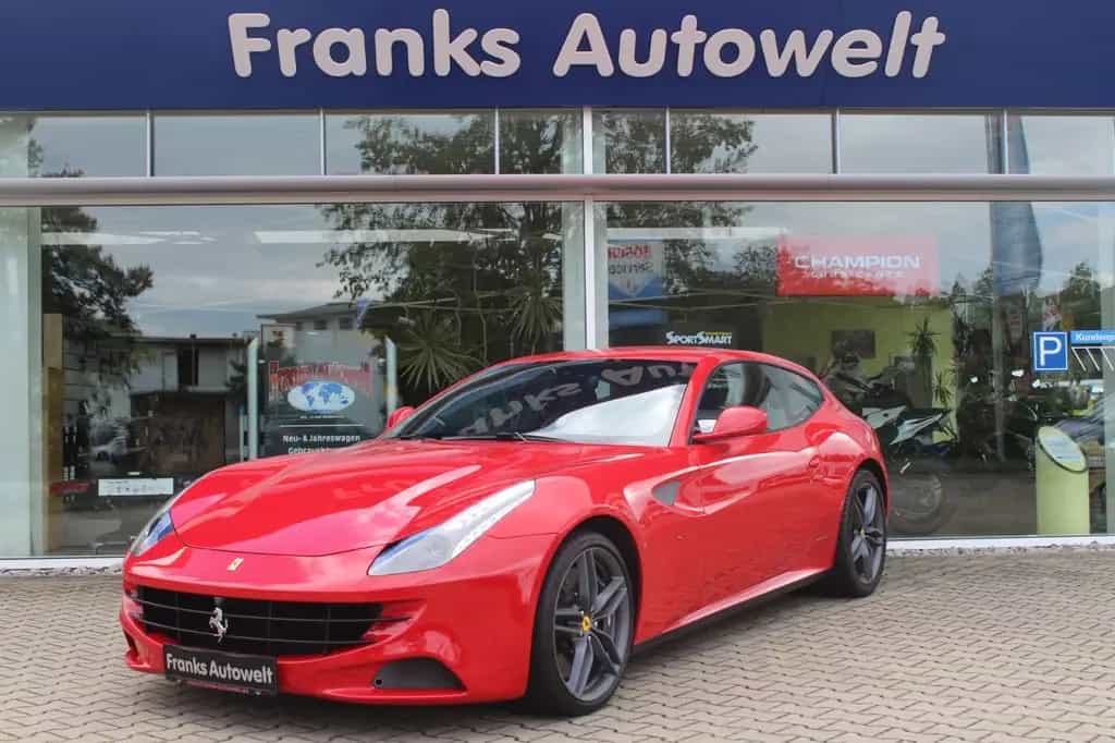 Ferrari FF V12 +4x4 + 1 Hand +... nur 25867 Kilometer! 05/2012-photo-0