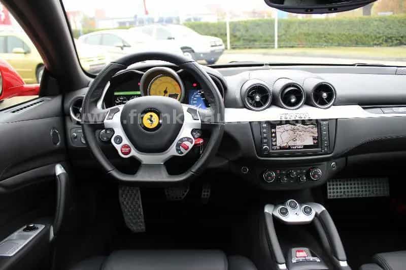 Ferrari FF V12 +4x4 + 1 Hand +... nur 25867 Kilometer! 05/2012-photo-13