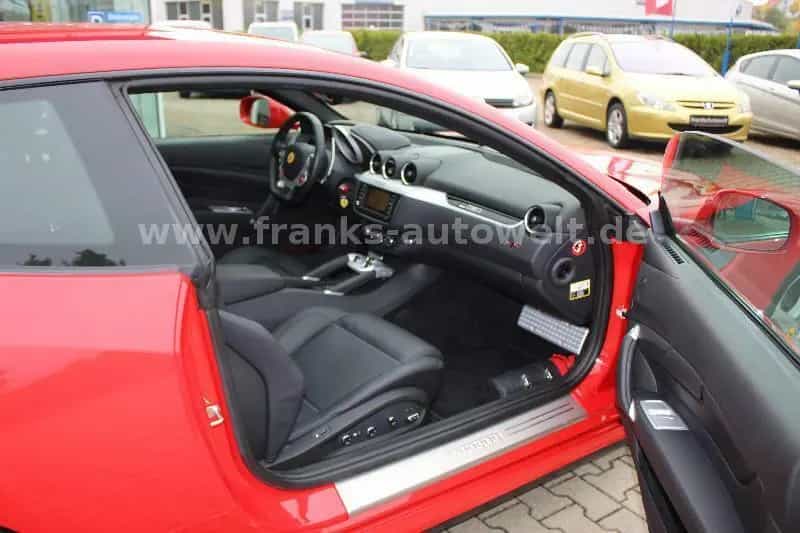 Ferrari FF V12 +4x4 + 1 Hand +... nur 25867 Kilometer! 05/2012-photo-16