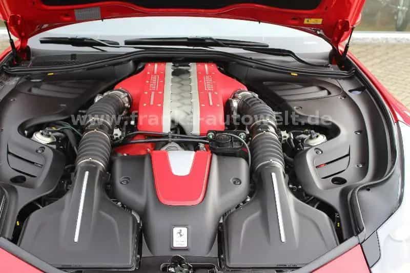 Ferrari FF V12 +4x4 + 1 Hand +... nur 25867 Kilometer! 05/2012-photo-17