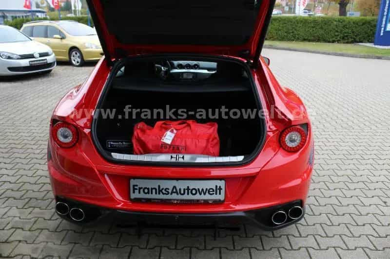 Ferrari FF V12 +4x4 + 1 Hand +... nur 25867 Kilometer! 05/2012-photo-18