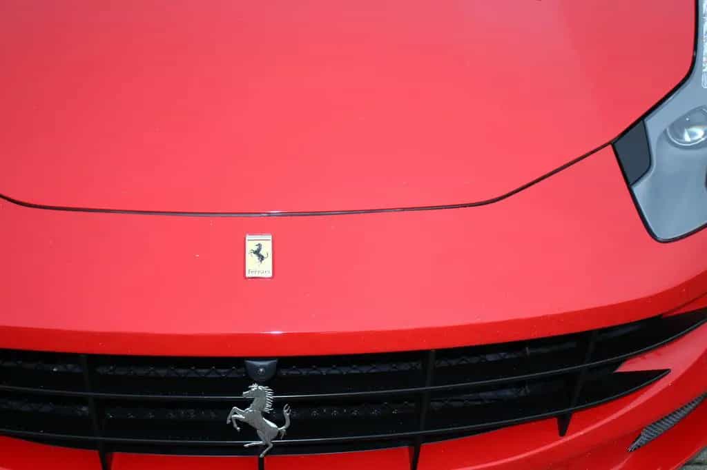 Ferrari FF V12 +4x4 + 1 Hand +... nur 25867 Kilometer! 05/2012-photo-19