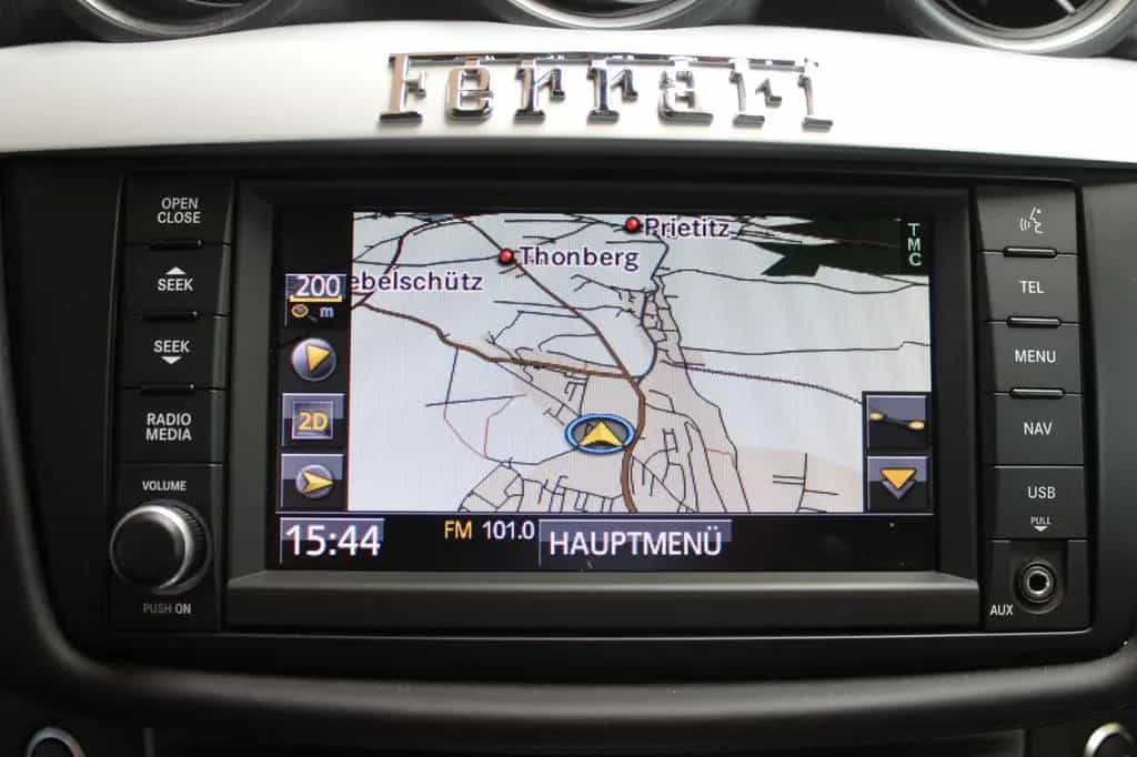 Ferrari FF V12 +4x4 + 1 Hand +... nur 25867 Kilometer! 05/2012-photo-28