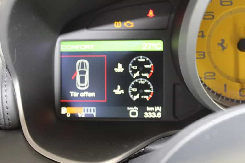 Ferrari FF V12 +4x4 + 1 Hand +... nur 25867 Kilometer! 05/2012-photo-29