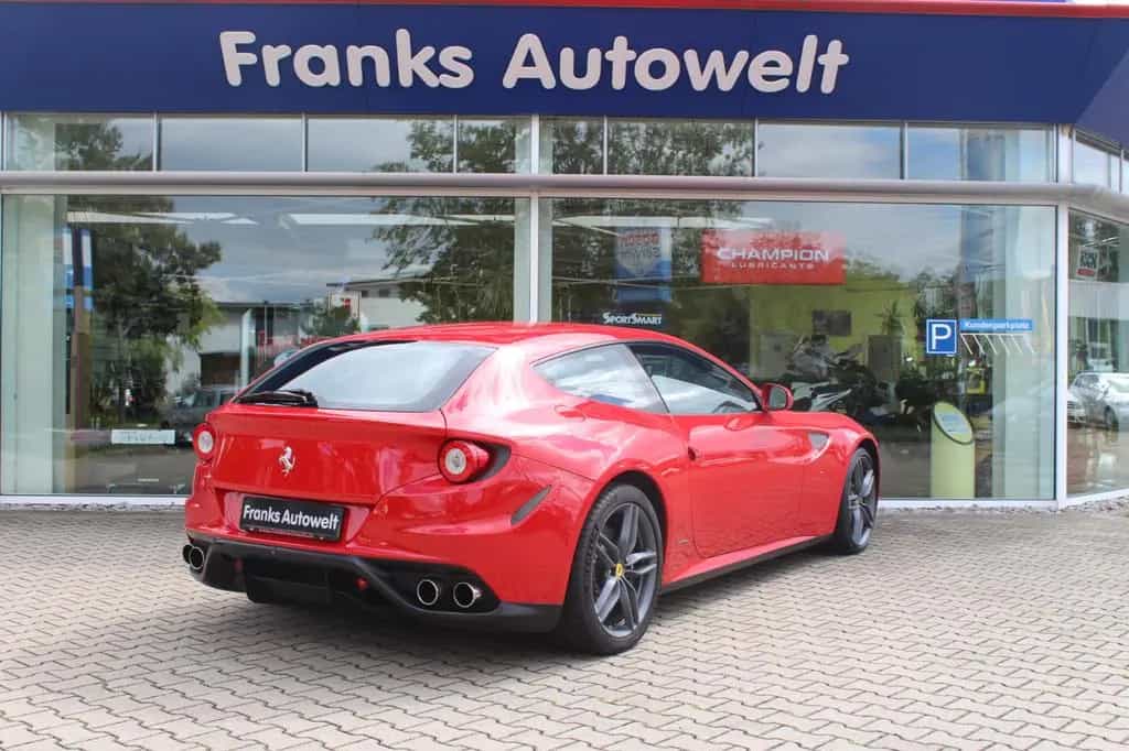 Ferrari FF V12 +4x4 + 1 Hand +... nur 25867 Kilometer! 05/2012-photo-4