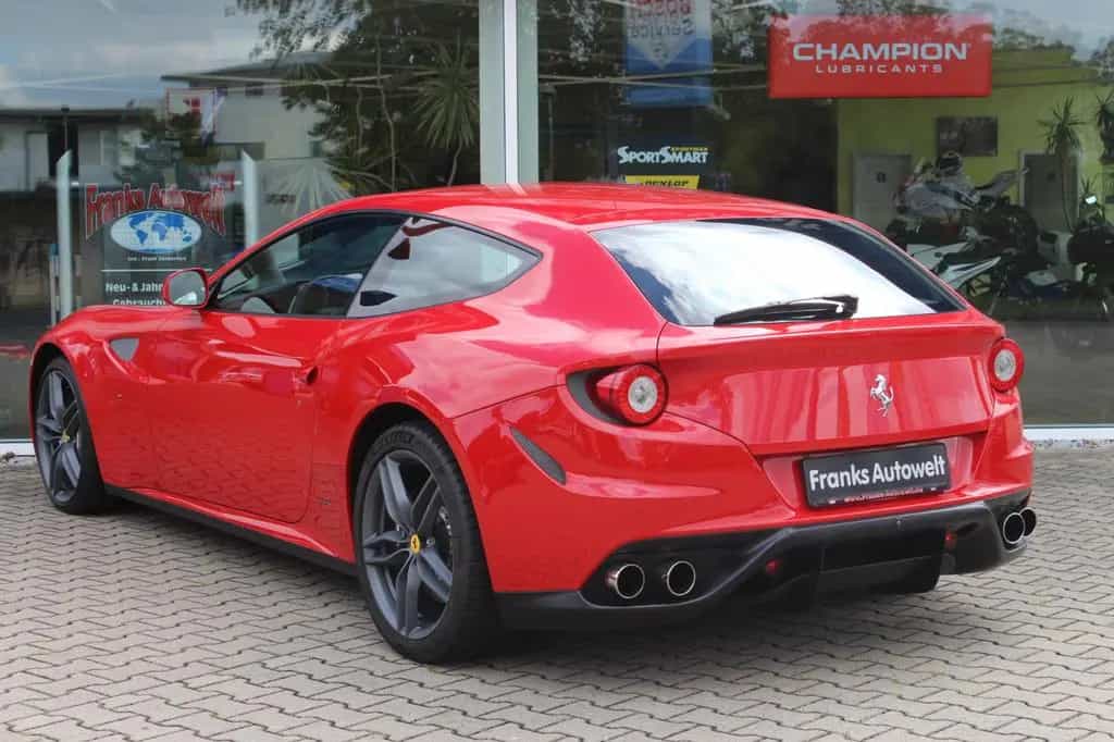 Ferrari FF V12 +4x4 + 1 Hand +... nur 25867 Kilometer! 05/2012-photo-7