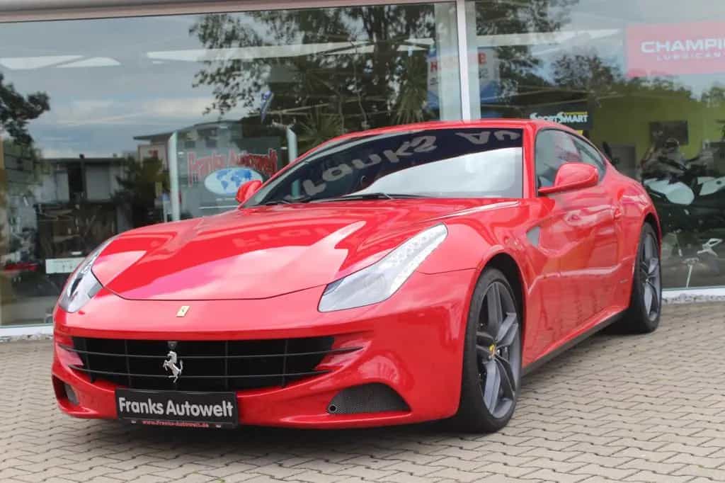 Ferrari FF V12 +4x4 + 1 Hand +... nur 25867 Kilometer! 05/2012-photo-9