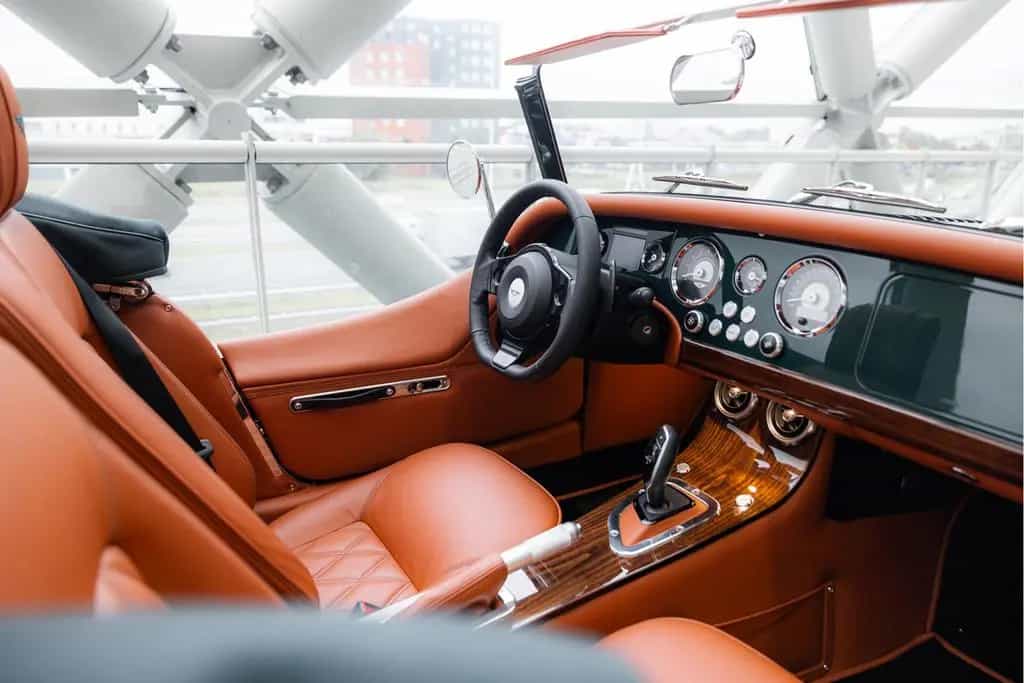 Morgan Plus 4 Plus Four 2.0 automatik | Handling Pack | voll-a 02/2026-photo-12