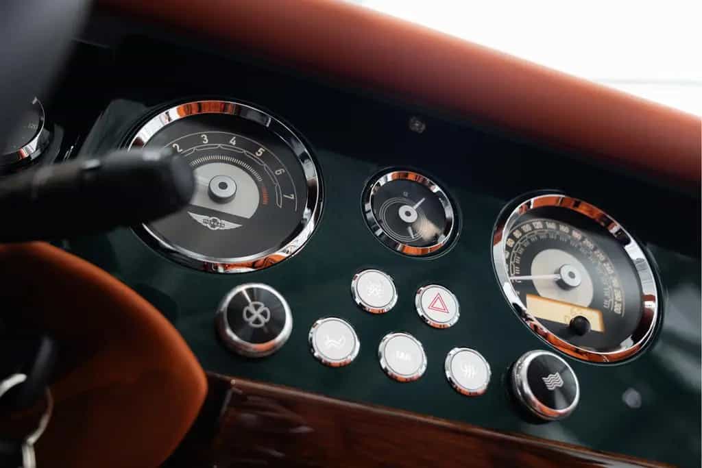 Morgan Plus 4 Plus Four 2.0 automatik | Handling Pack | voll-a 02/2026-photo-18