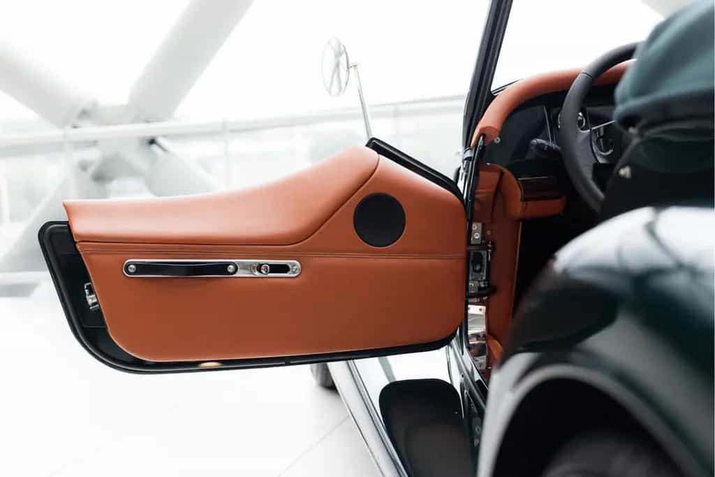 Morgan Plus 4 Plus Four 2.0 automatik | Handling Pack | voll-a 02/2026-photo-46