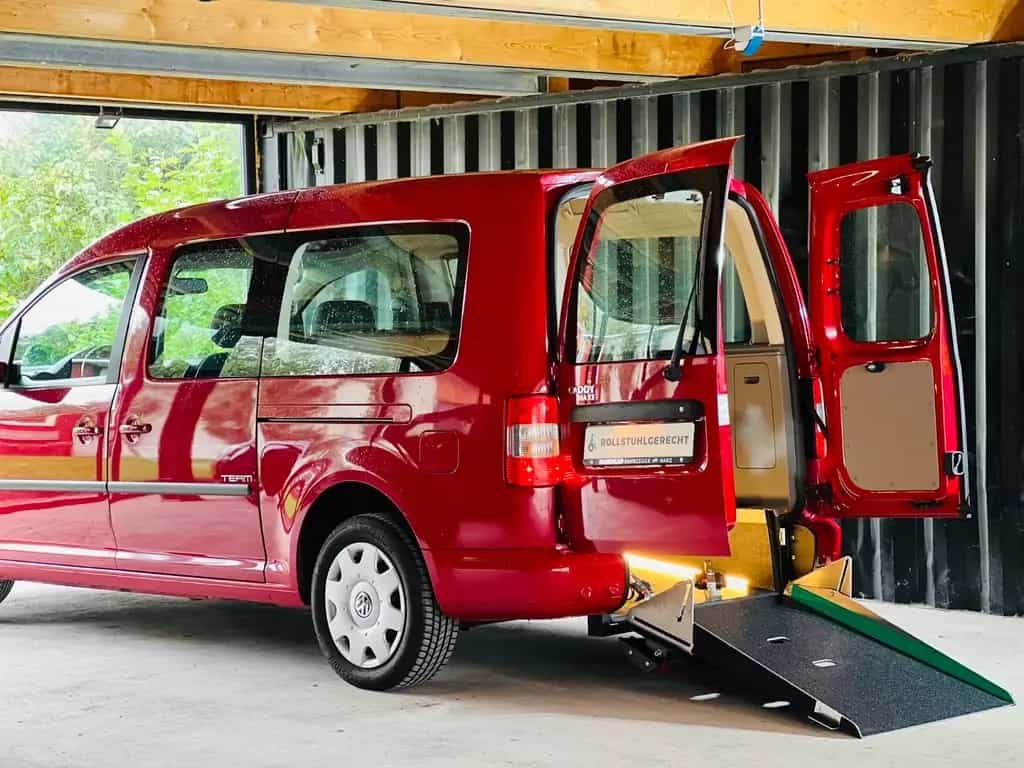 Volkswagen Caddy 1.6 Maxi Behindertengerecht-Rampe 12/2010-photo-1