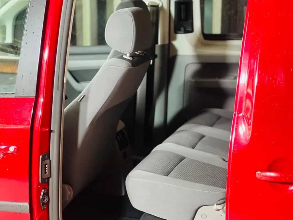 Volkswagen Caddy 1.6 Maxi Behindertengerecht-Rampe 12/2010-photo-19