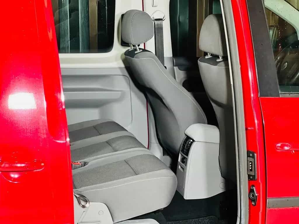 Volkswagen Caddy 1.6 Maxi Behindertengerecht-Rampe 12/2010-photo-34
