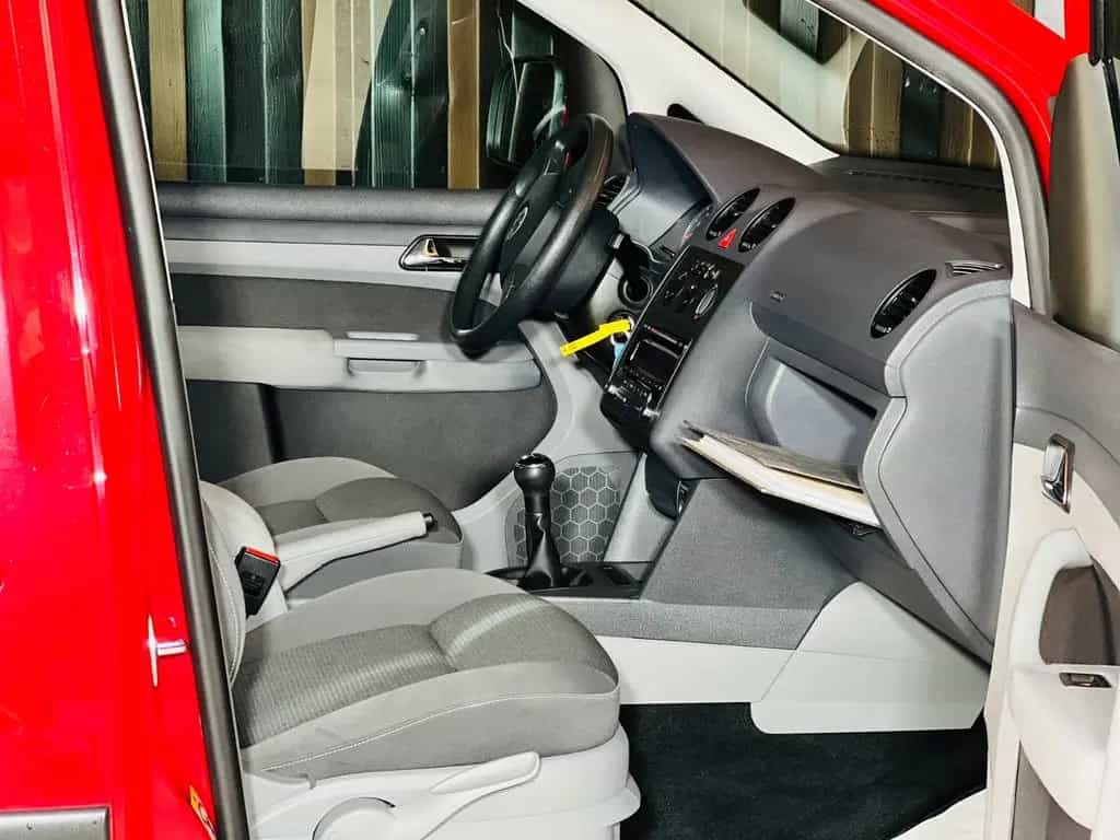 Volkswagen Caddy 1.6 Maxi Behindertengerecht-Rampe 12/2010-photo-35
