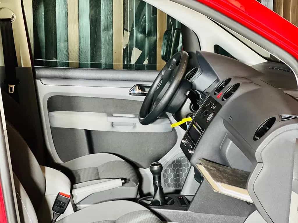 Volkswagen Caddy 1.6 Maxi Behindertengerecht-Rampe 12/2010-photo-36