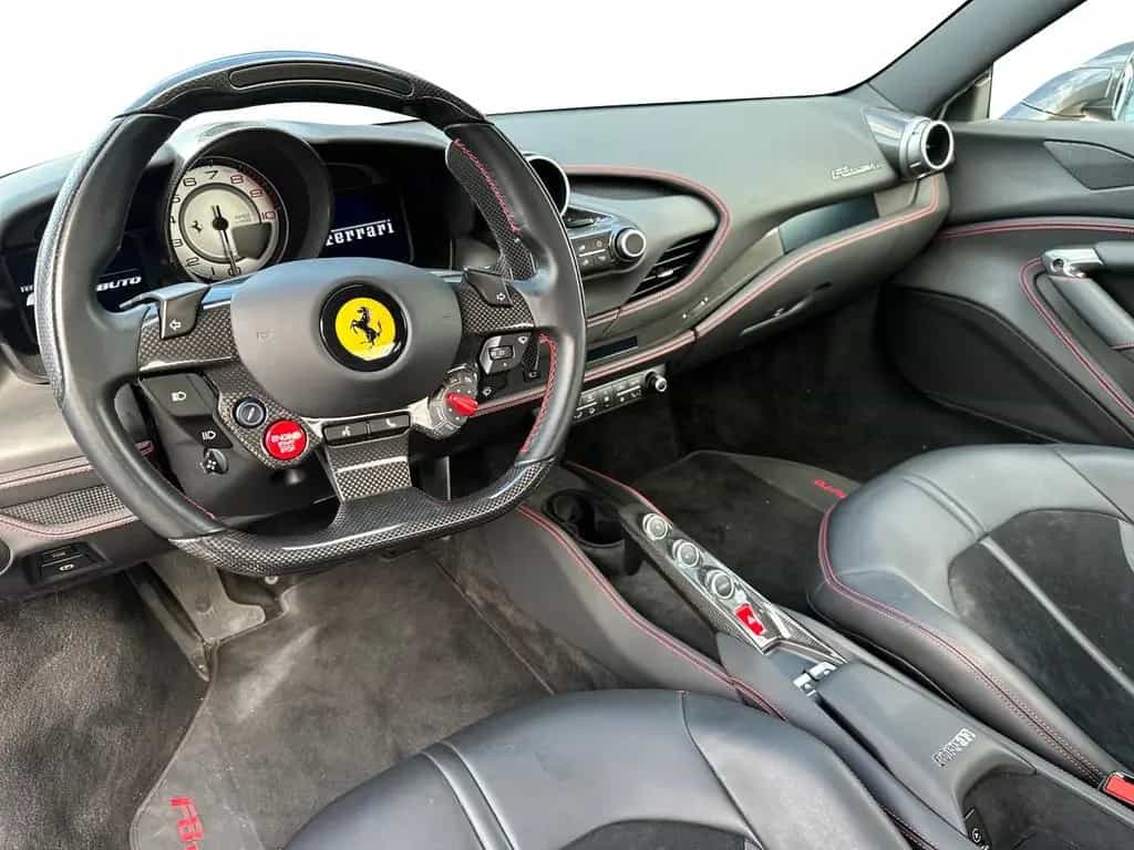 Ferrari F8 Tributo *Karbon*AFS*Kamera*Carplay* 07/2021-photo-11
